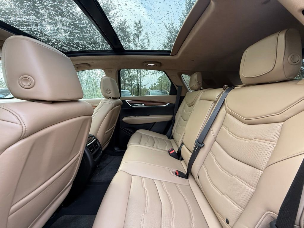 Used 2018 Cadillac XT5 Platinum w/ Driver Assist Package image 14