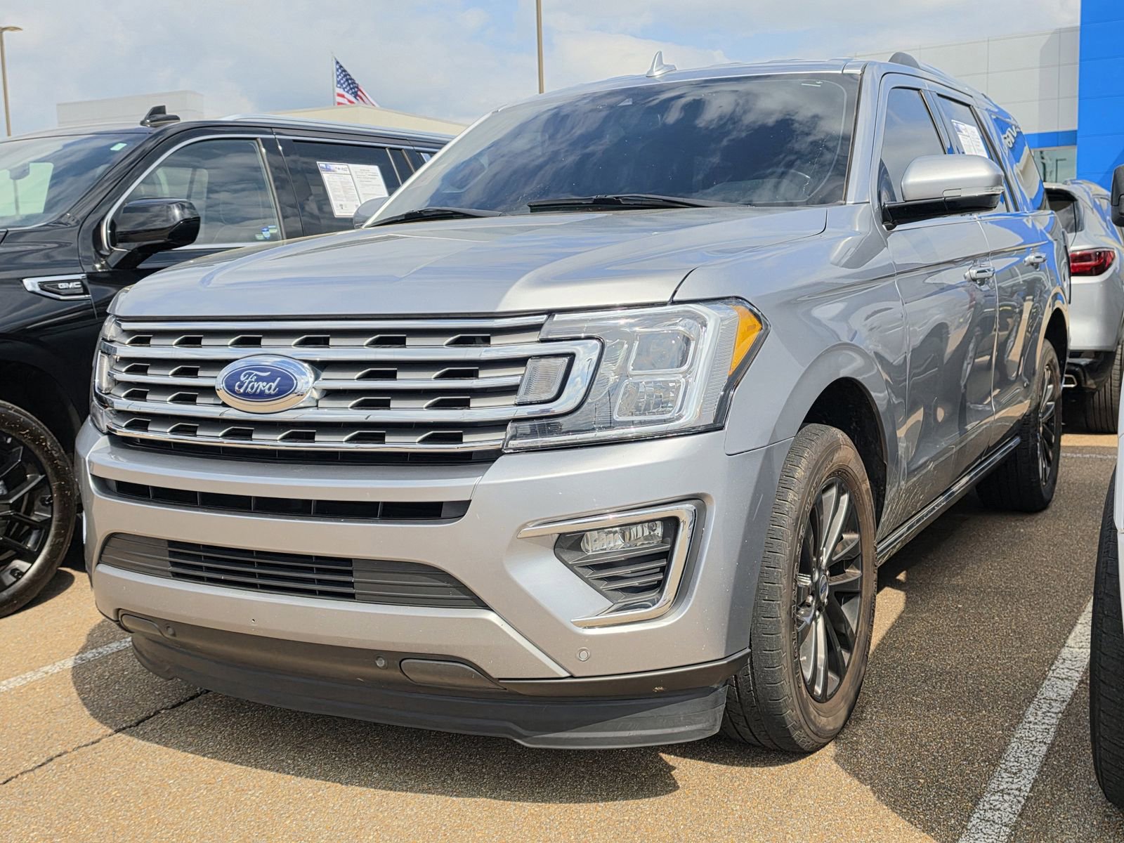 Used 2020 Ford Expedition Limited image 2