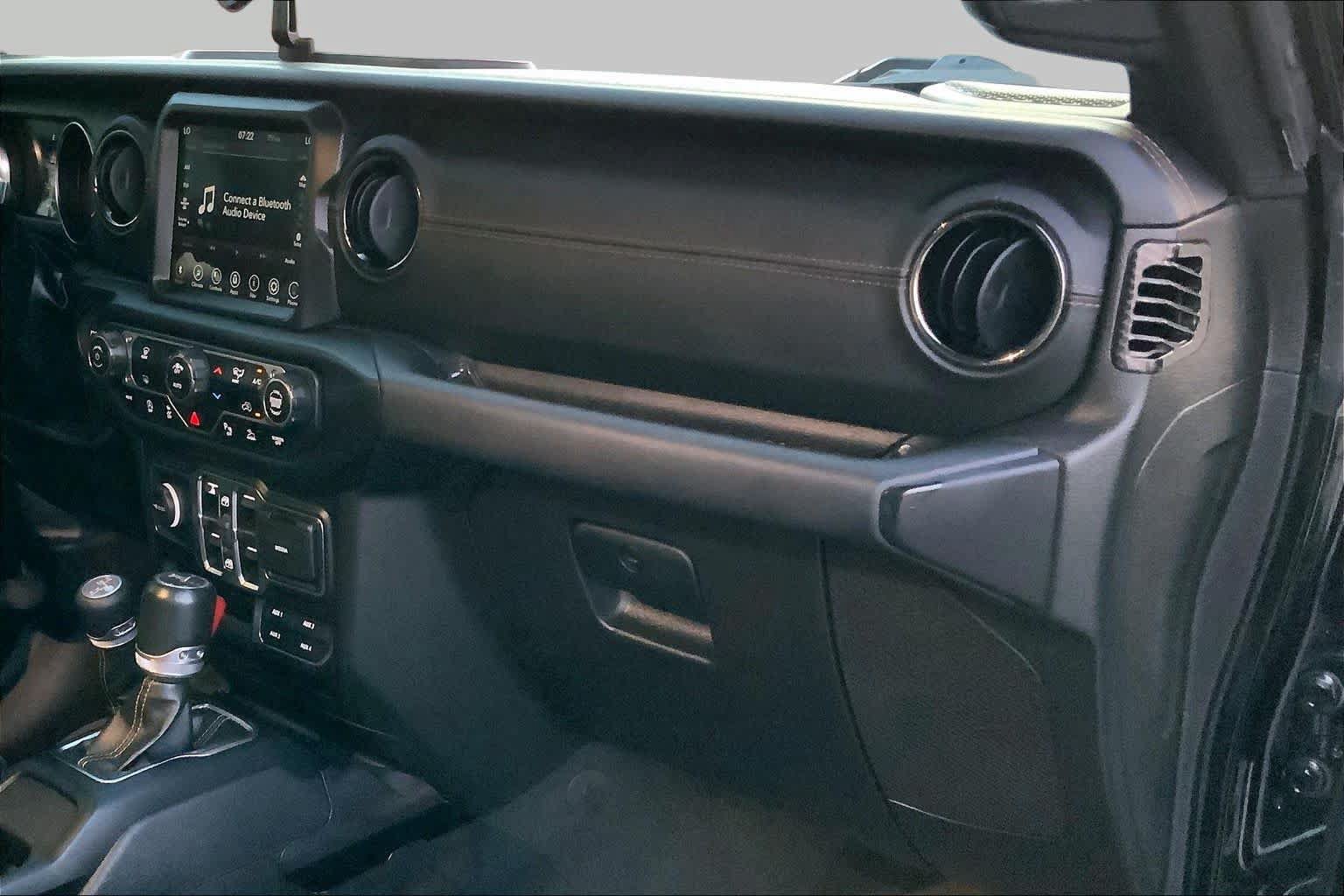 Used 2023 Jeep Wrangler Unlimited Sahara AWD/4WD image 29