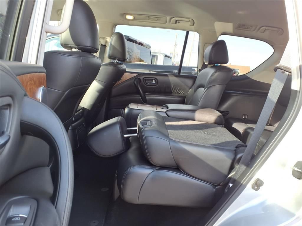 Used 2024 Nissan Armada SL w/ Captain's Chairs Package AWD/4WD image 11