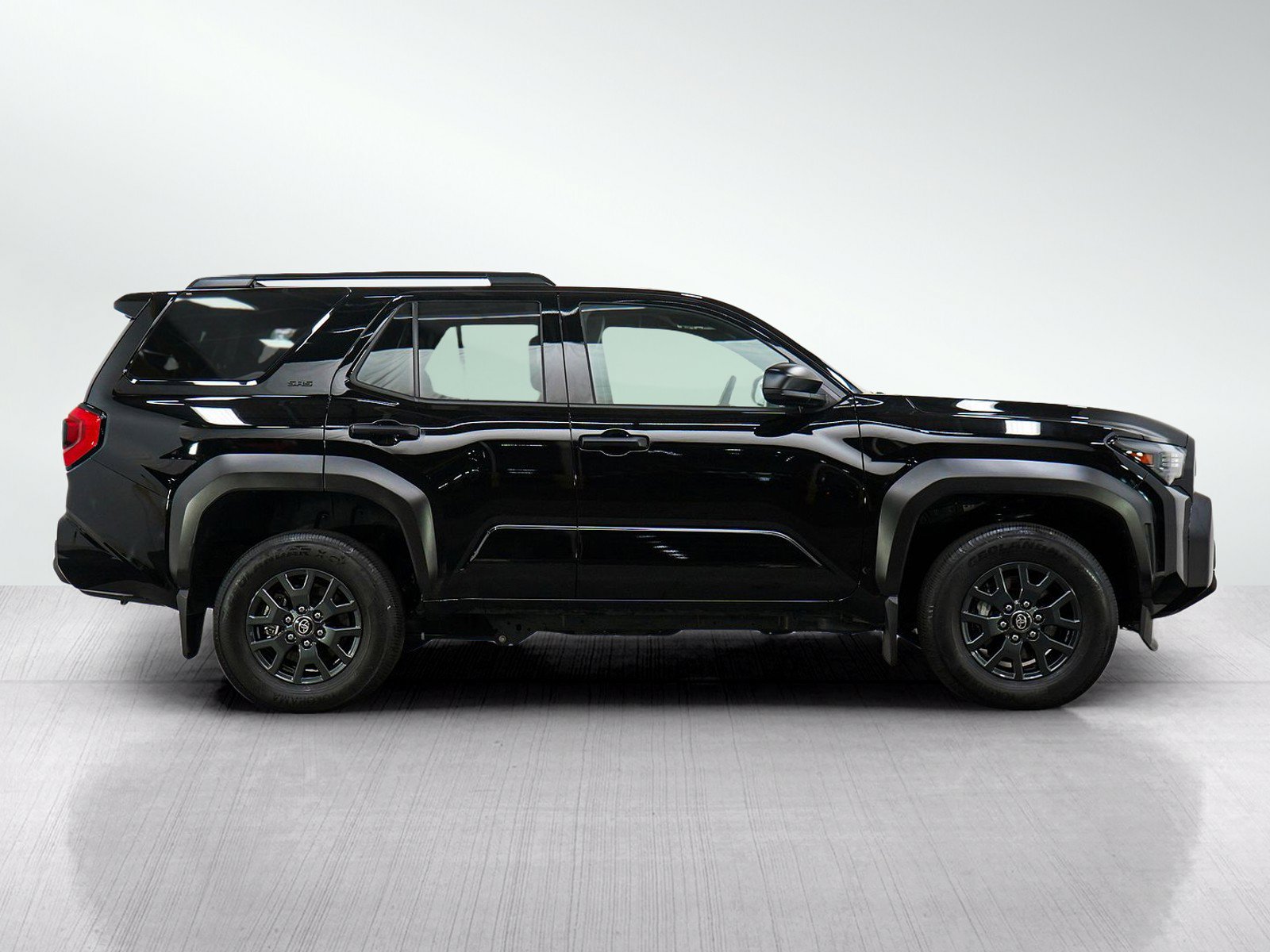 Used 2025 Toyota 4Runner SR5 AWD/4WD image 6