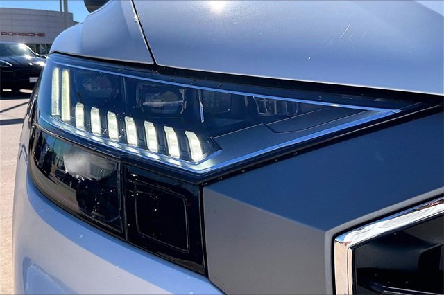 Used 2023 Audi Q8 Premium Plus w/ Premium Plus Package image 31