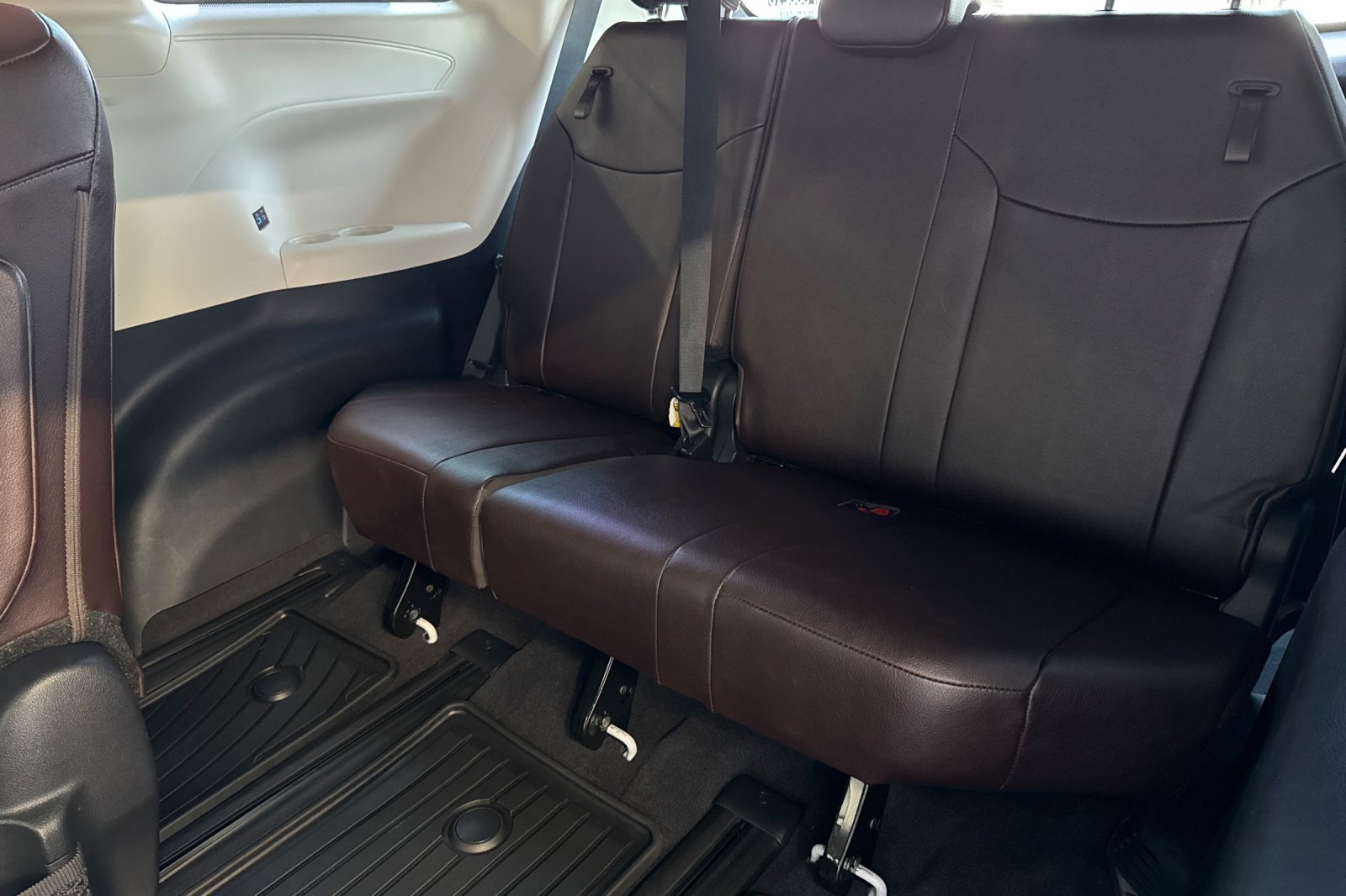 Certified 2023 Toyota Sienna Platinum FWD image 14