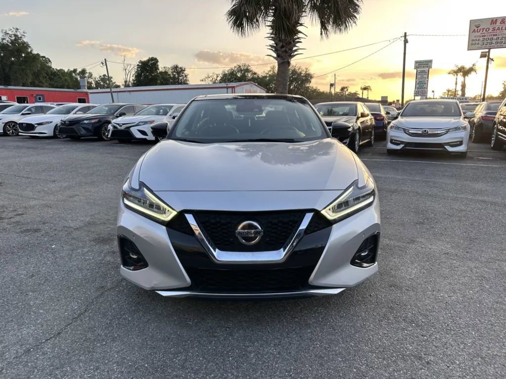 Used 2019 Nissan Maxima Platinum w/ Illumination Package FWD image 2