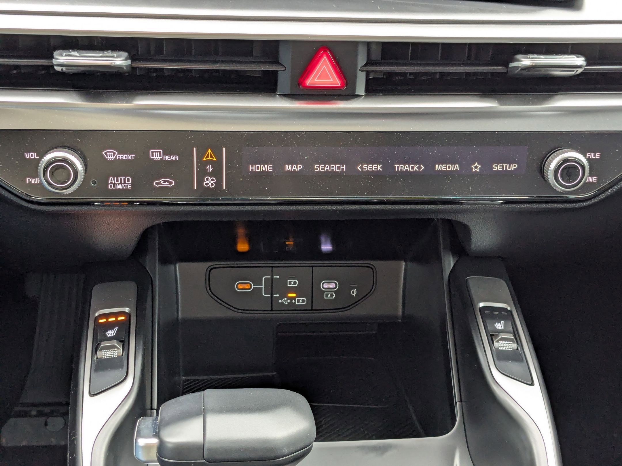 Certified 2025 Kia Sorento S image 21