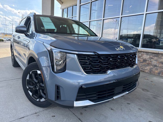 Used 2024 Kia Sorento S FWD image 2