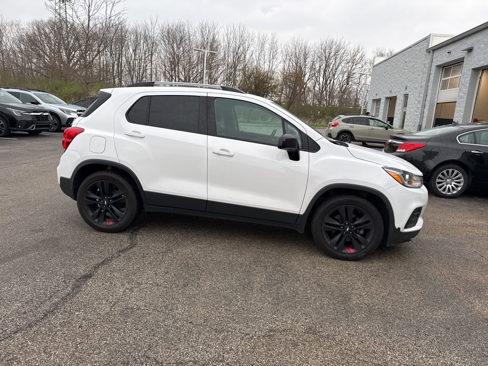 Used 2020 Chevrolet Trax LT w/ Redline Edition FWD image 8