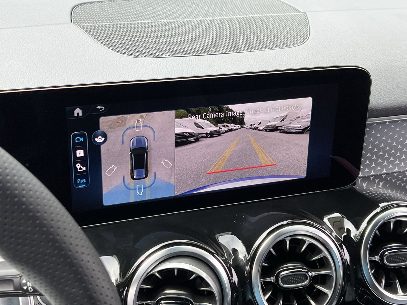 New 2026 Mercedes-Benz GLB 250 4MATIC image 17