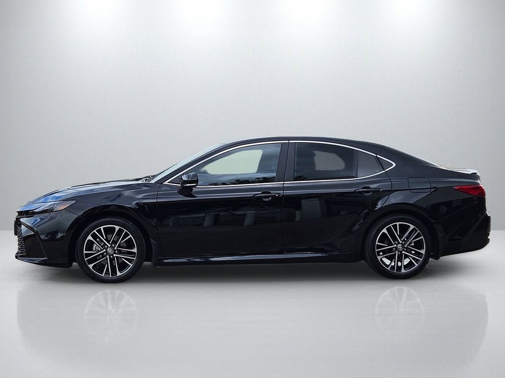 Used 2026 Toyota Camry XLE FWD image 7