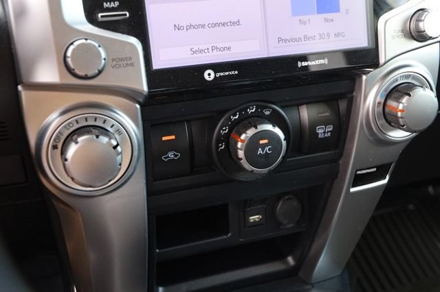 Used 2023 Toyota 4Runner SR5 AWD/4WD image 17