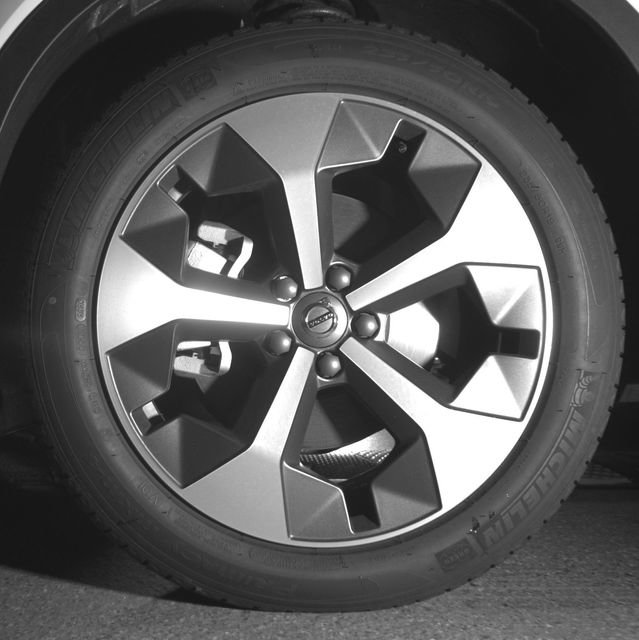 New 2026 Volvo XC40 B5 Plus w/ Protection Package Premier image 40