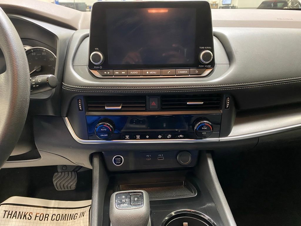 Used 2023 Nissan Rogue SV image 34