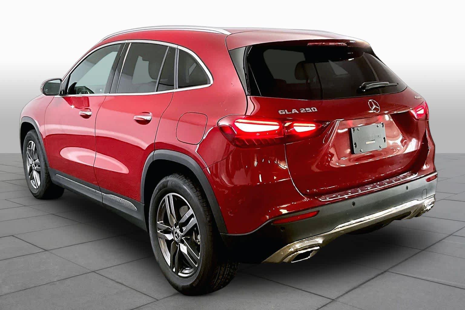 New 2026 Mercedes-Benz GLA 250 4MATIC image 4