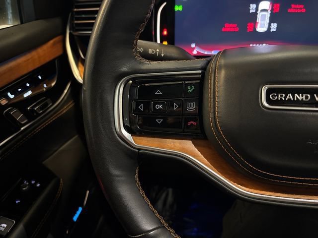 Used 2024 Jeep Grand Wagoneer L Series III AWD/4WD image 23