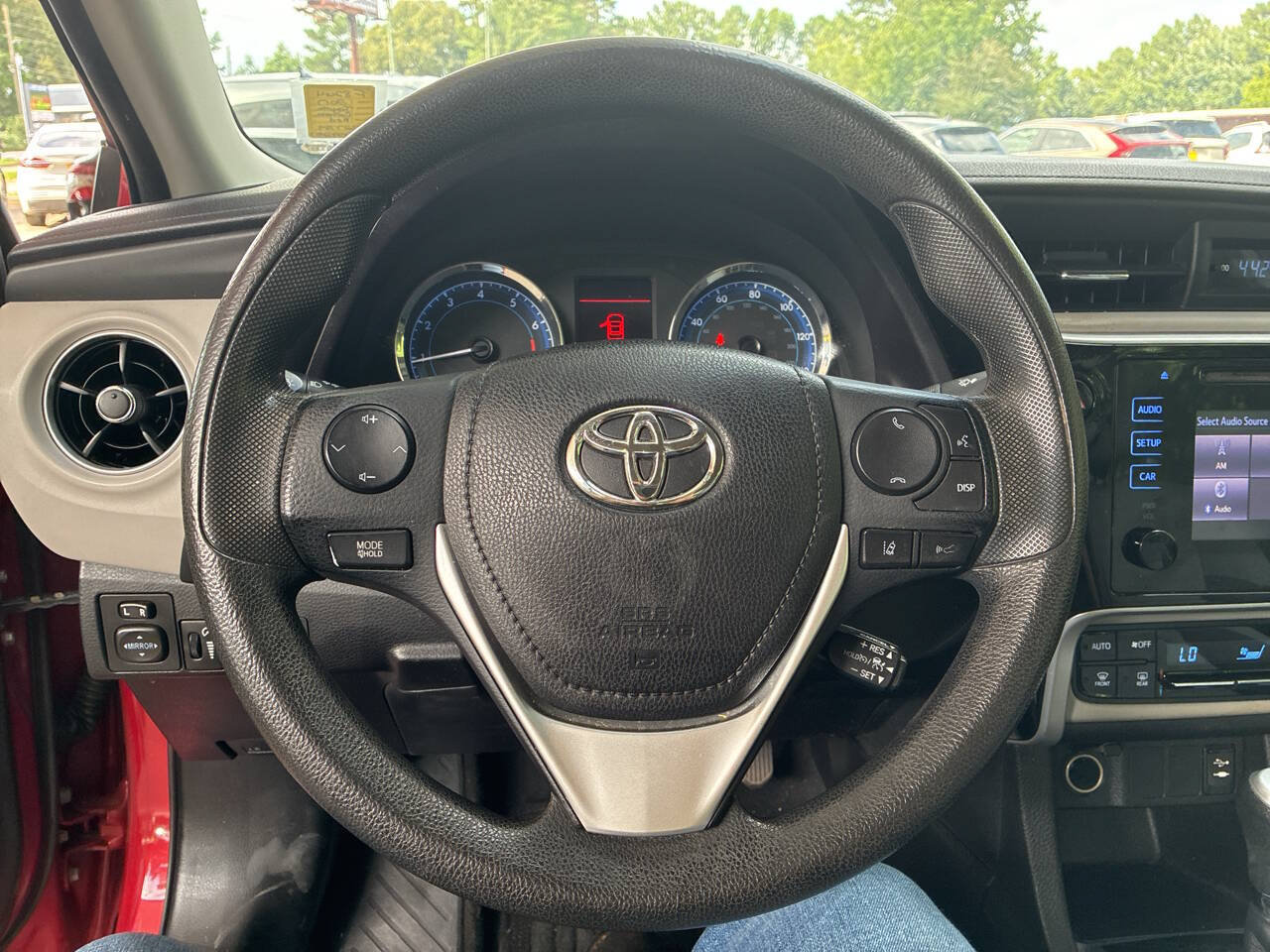 Used 2017 Toyota Corolla LE FWD image 11
