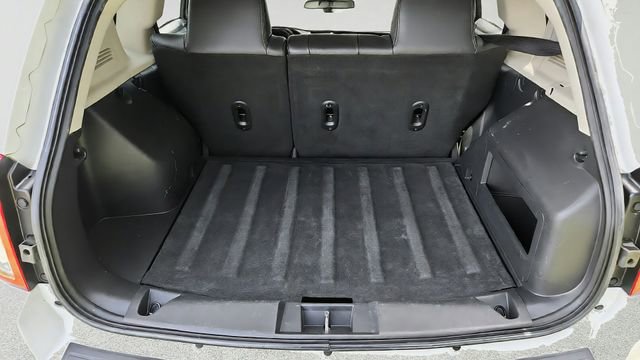 Used 2015 Jeep Compass High Altitude FWD image 20