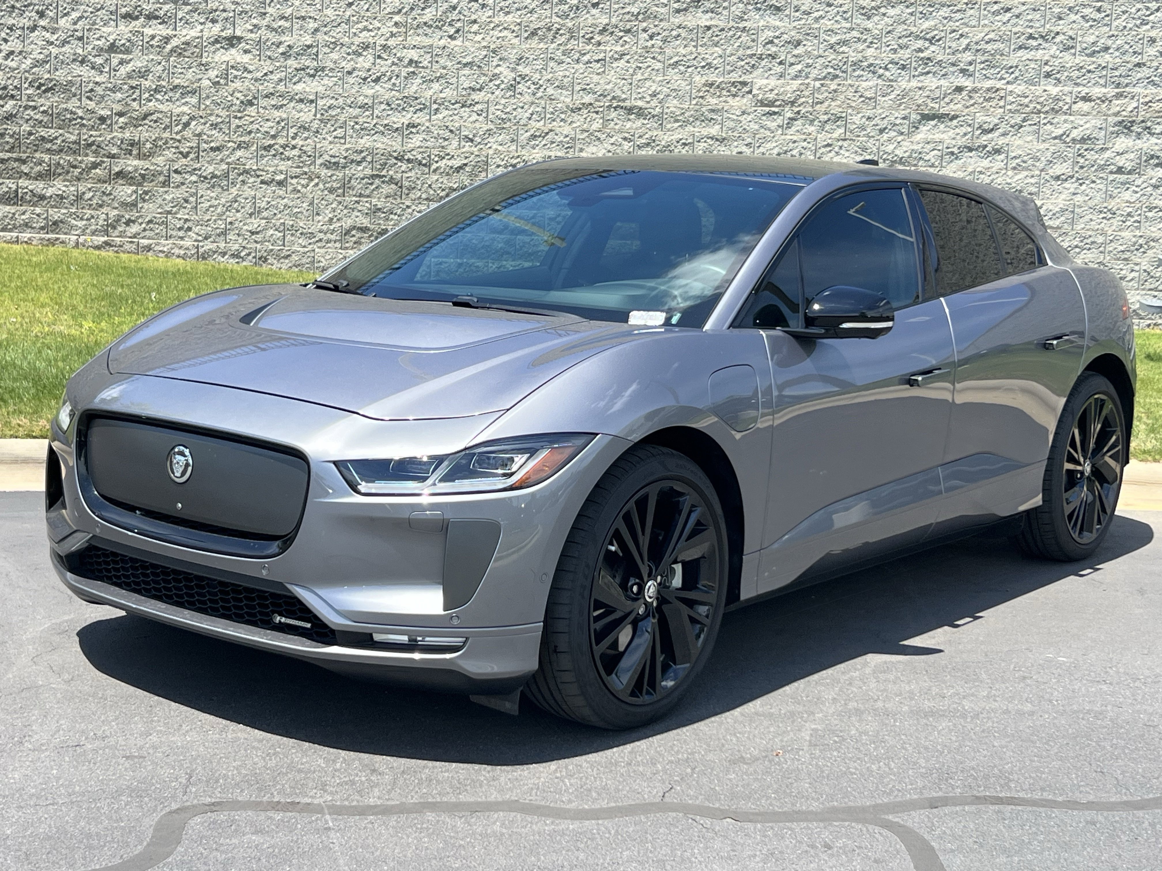 Used 2024 Jaguar I-PACE R-Dynamic HSE AWD/4WD image 2