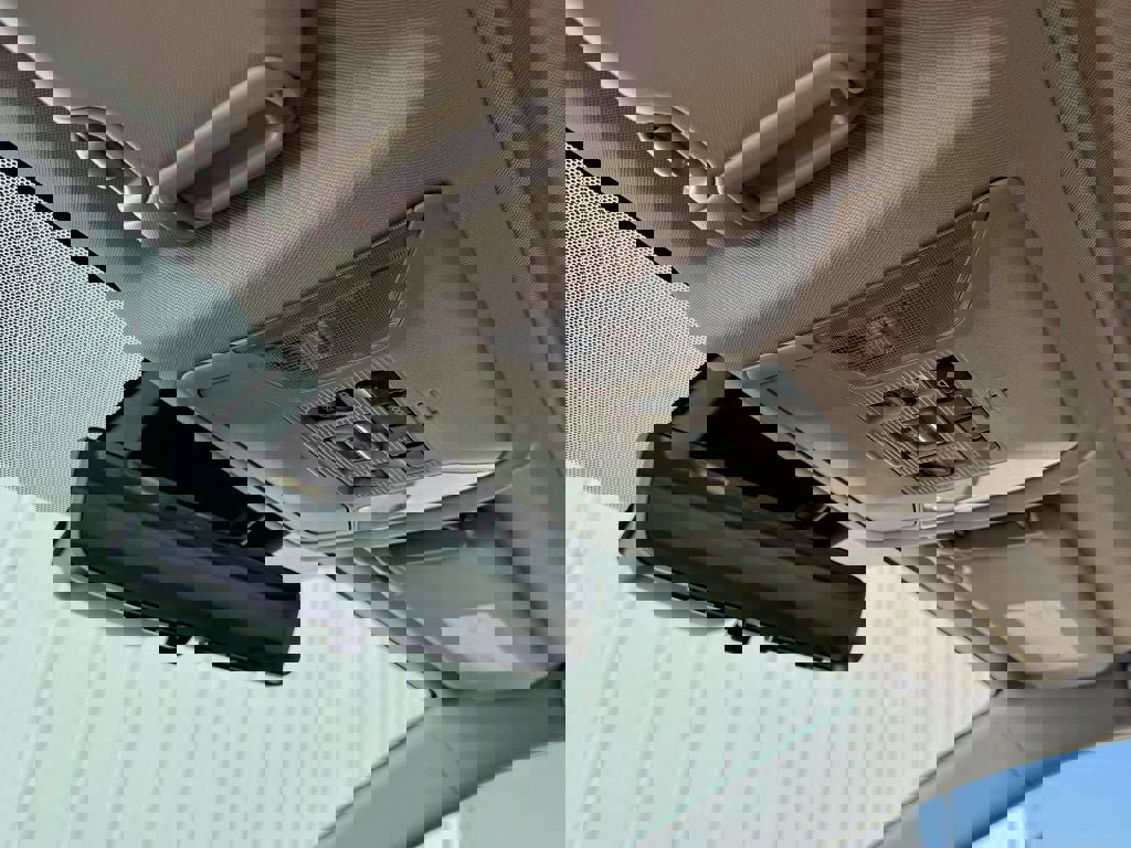 Used 2021 Toyota RAV4 Limited w/ Limited Grade Weather Package AWD/4WD image 34