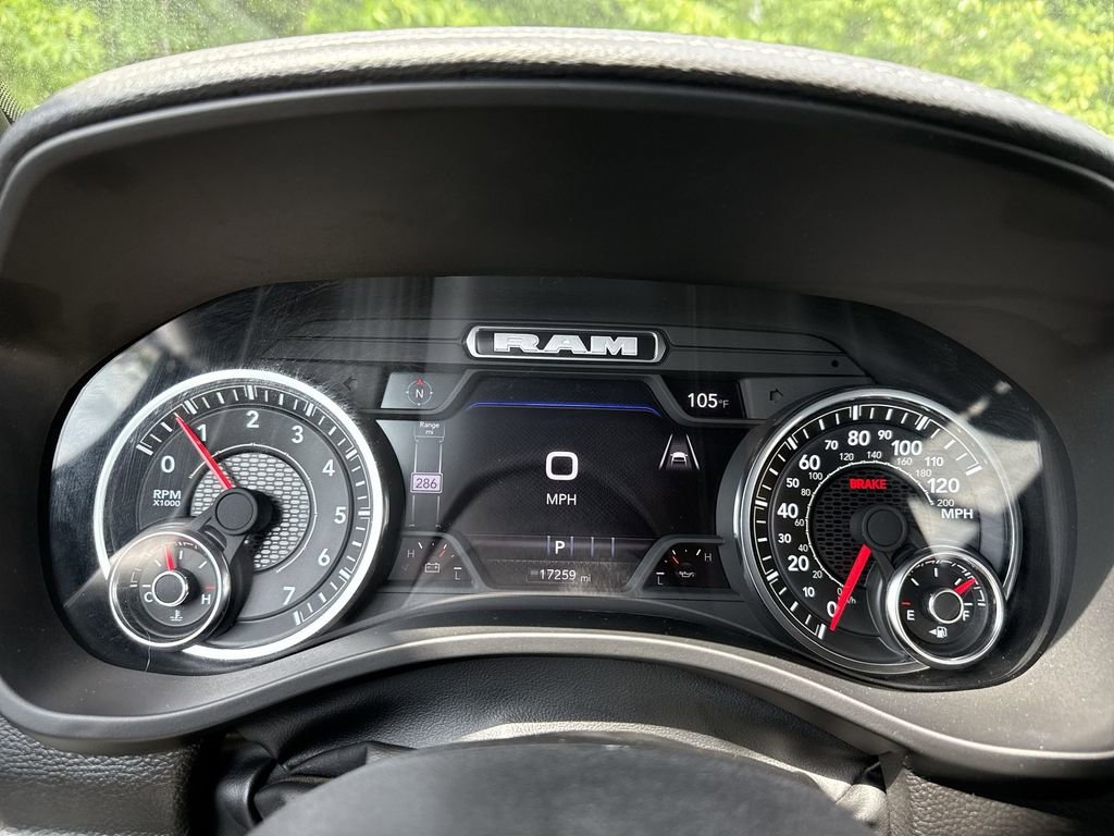 Used 2025 RAM 1500 Laramie w/ Sport Appearance Package image 13