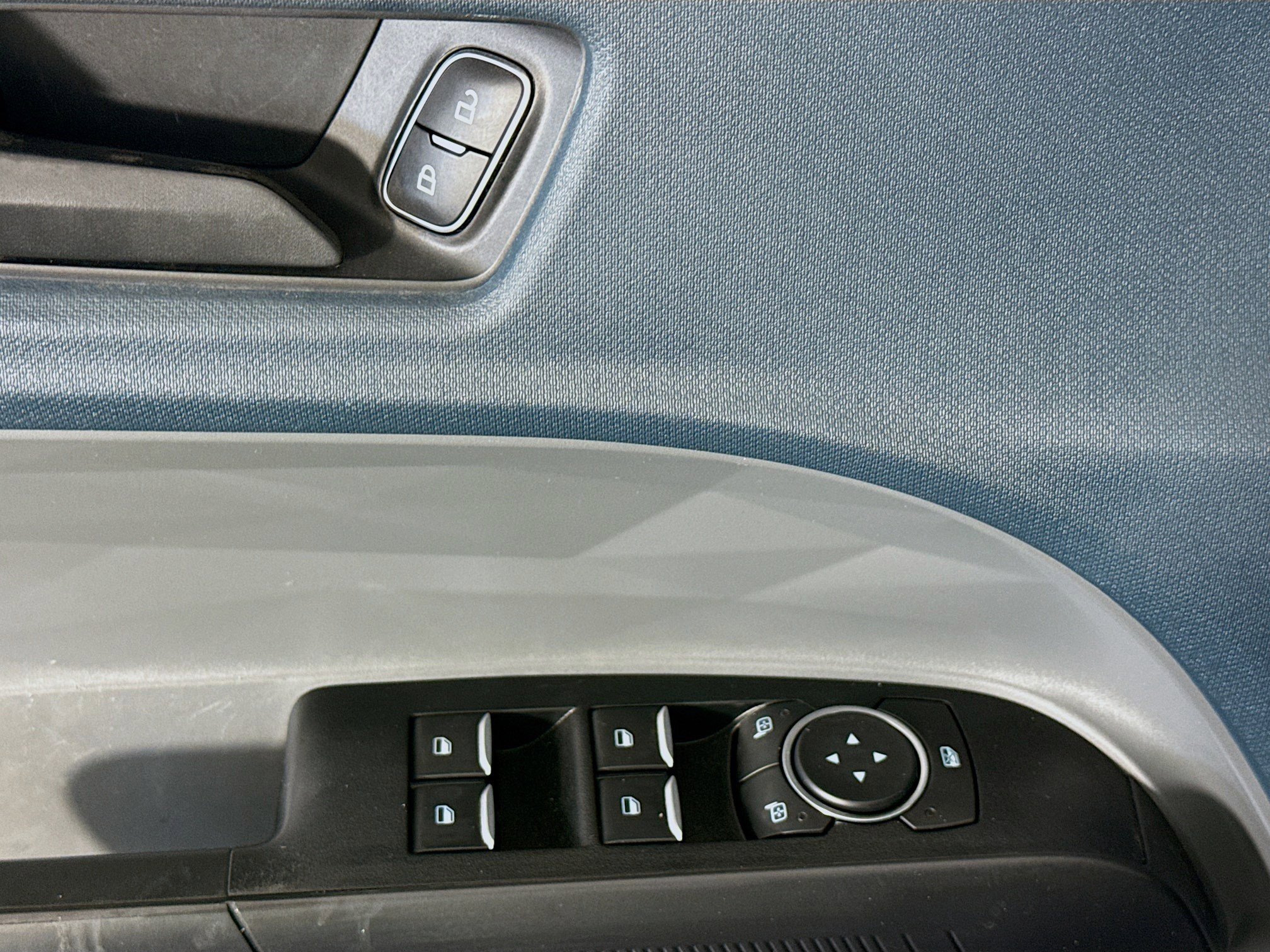 Used 2022 Ford Maverick XL image 23