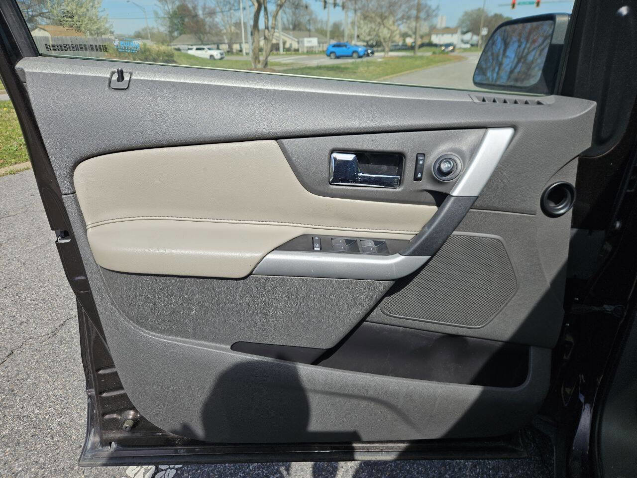 Used 2013 Ford Edge Limited image 12