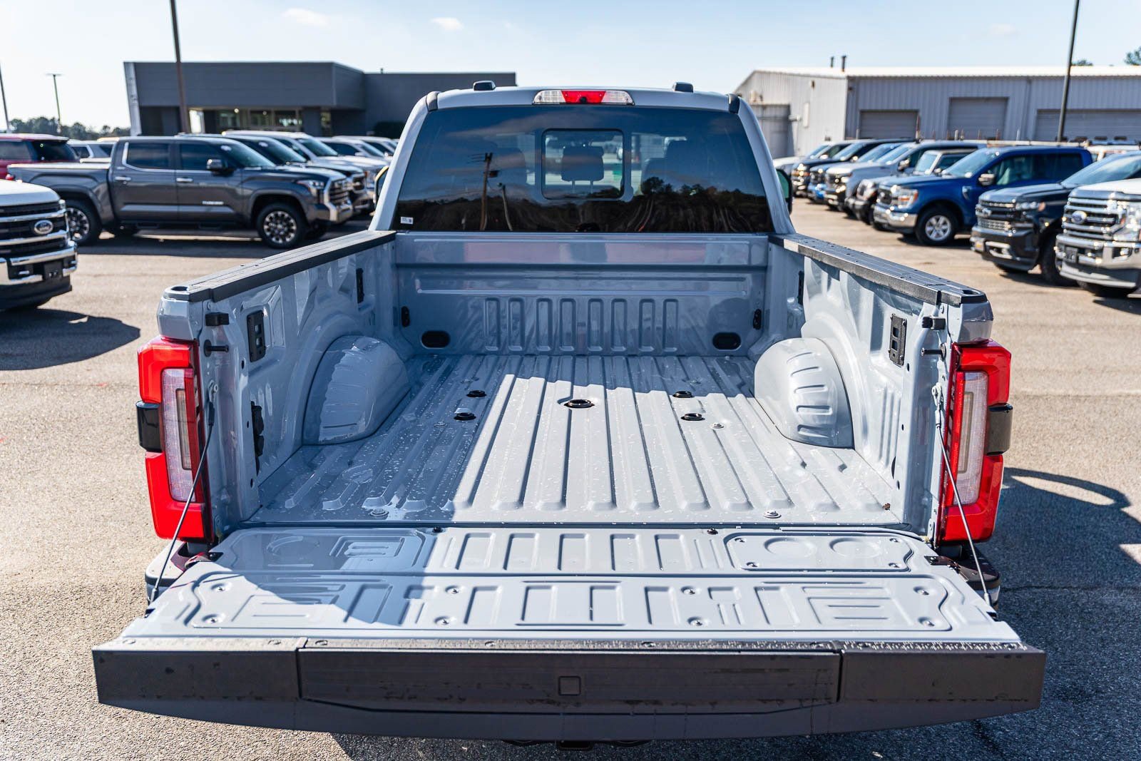 New 2026 Ford F250 Platinum image 17