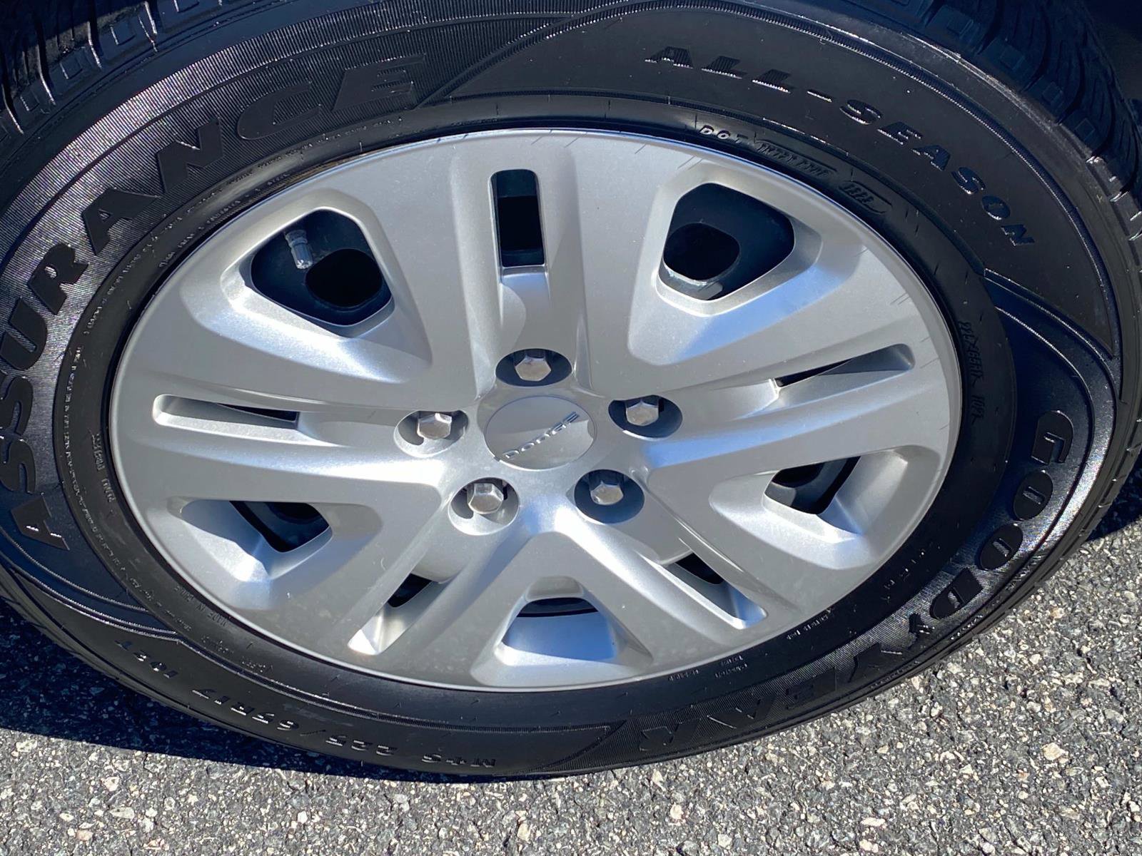 Used 2019 Dodge Grand Caravan SE image 20