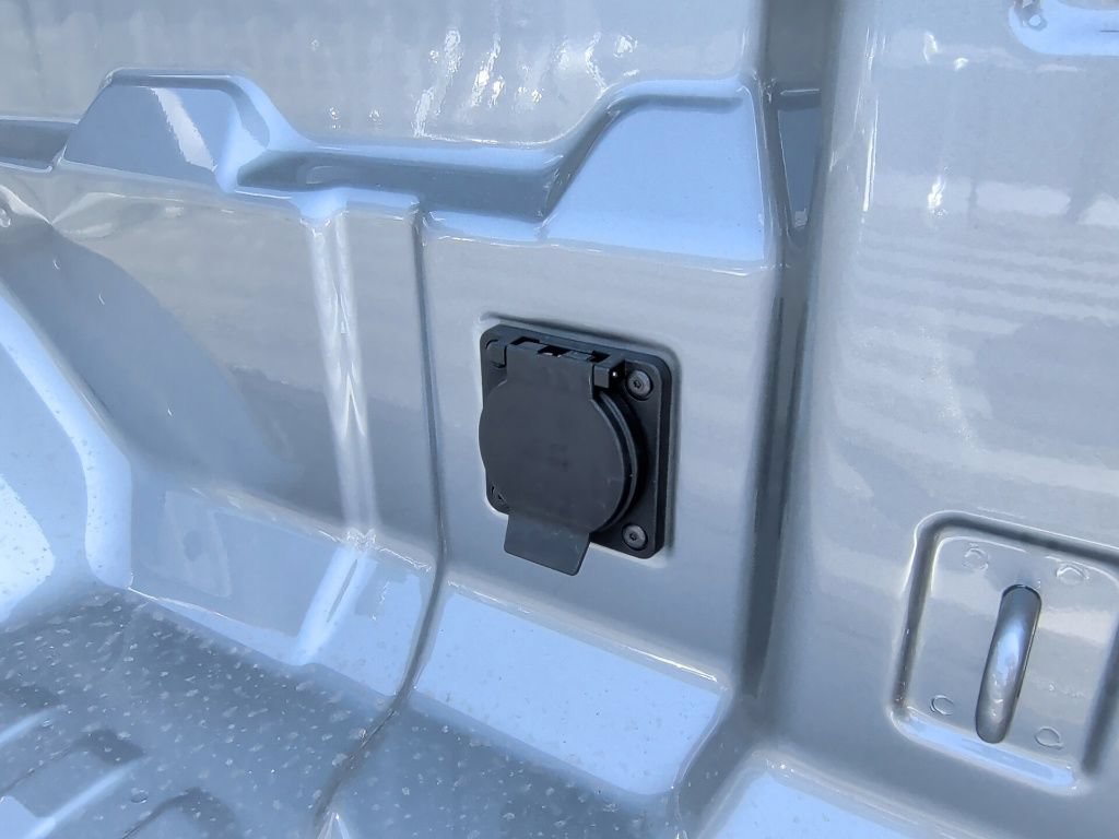 New 2026 GMC Canyon Elevation w/ Convenience Package RWD image 39