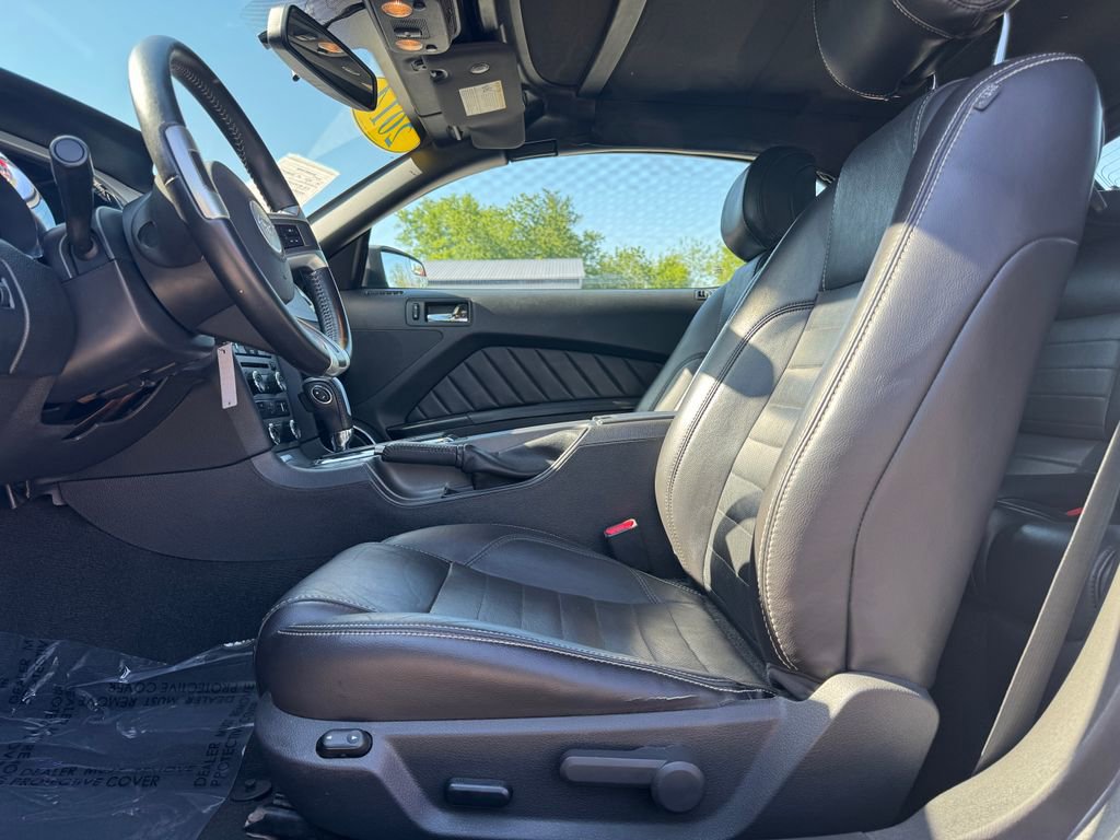 Used 2014 Ford Mustang Premium RWD image 16