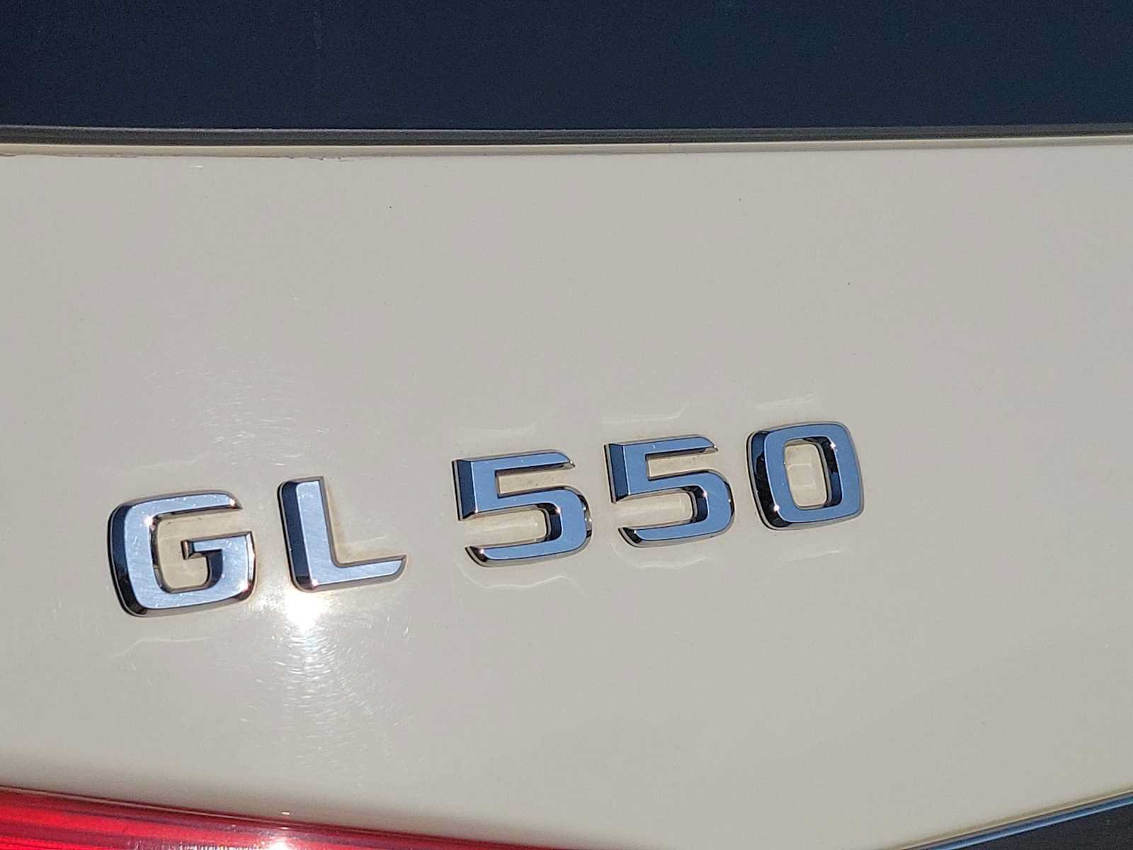 Used 2013 Mercedes-Benz GL 550 4MATIC image 11