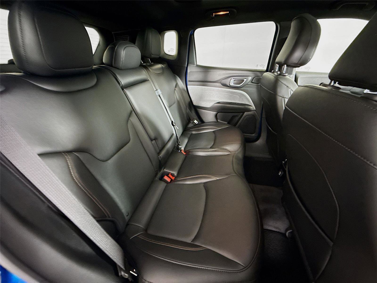 Used 2023 Jeep Compass Latitude w/ Sun and Sound Group image 27