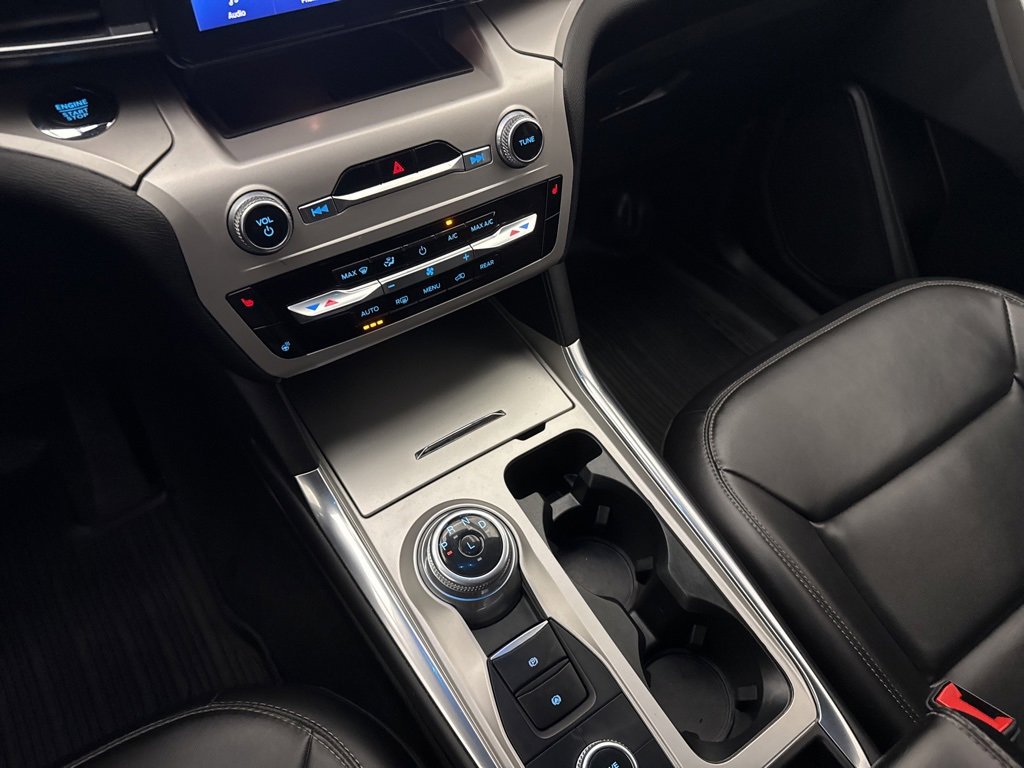 Used 2022 Ford Explorer XLT image 24