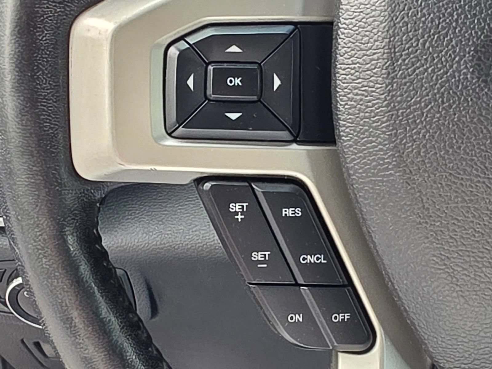 Used 2018 Ford F250 Lariat w/ Lariat Ultimate Package AWD/4WD image 21