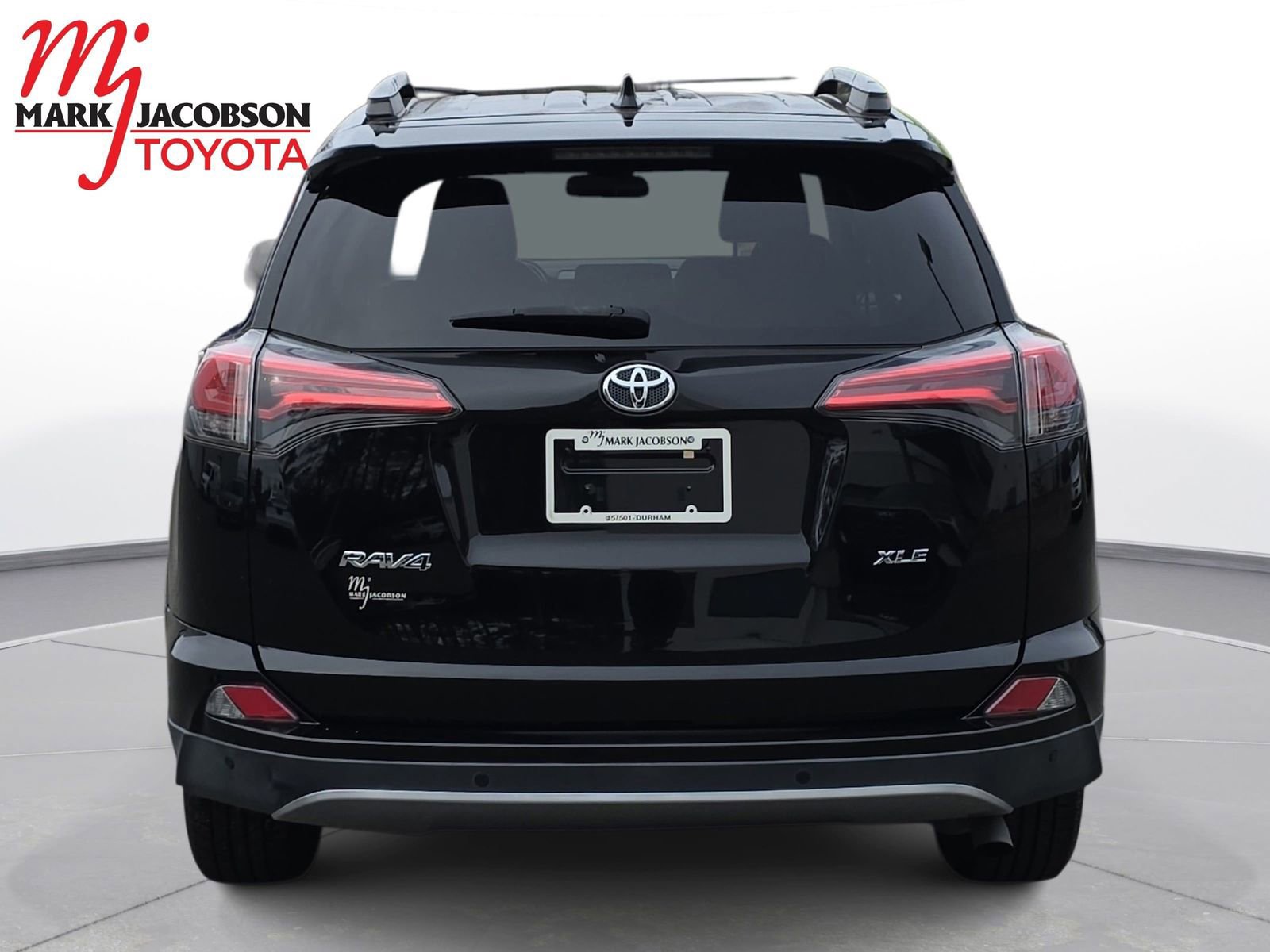 Used 2017 Toyota RAV4 XLE image 10