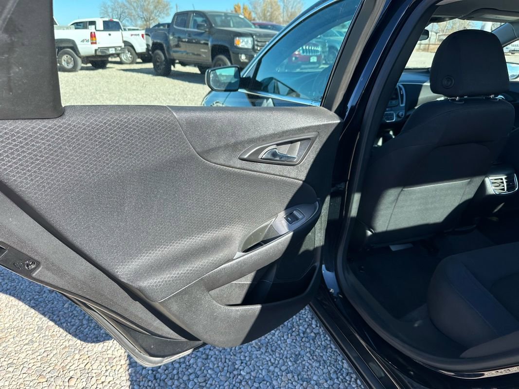 Used 2024 Chevrolet Malibu LT image 28