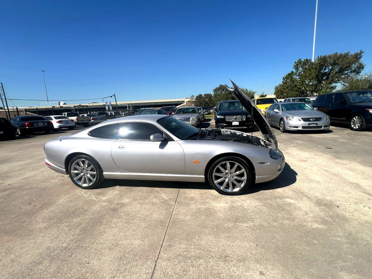 Used 2006 Jaguar XK8 Coupe image 28
