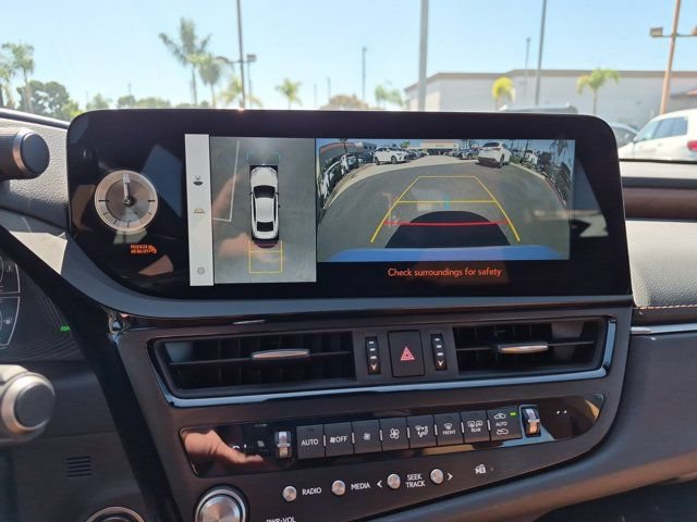 Used 2024 Lexus ES 300h w/ Accessory Package (Z1) FWD image 23