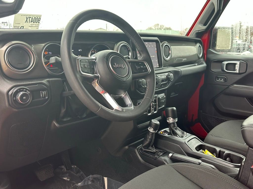 Used 2023 Jeep Wrangler Sahara image 7