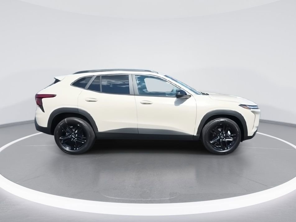 New 2026 Chevrolet Trax ACTIV w/ Sunroof Package FWD image 9