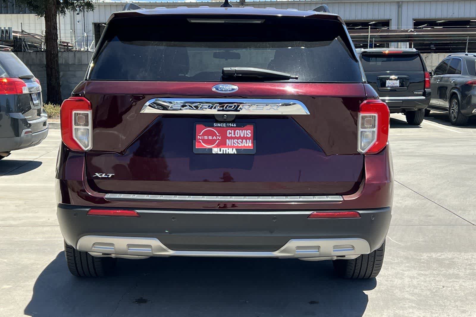 Used 2022 Ford Explorer XLT w/ Equipment Group 202A RWD image 8