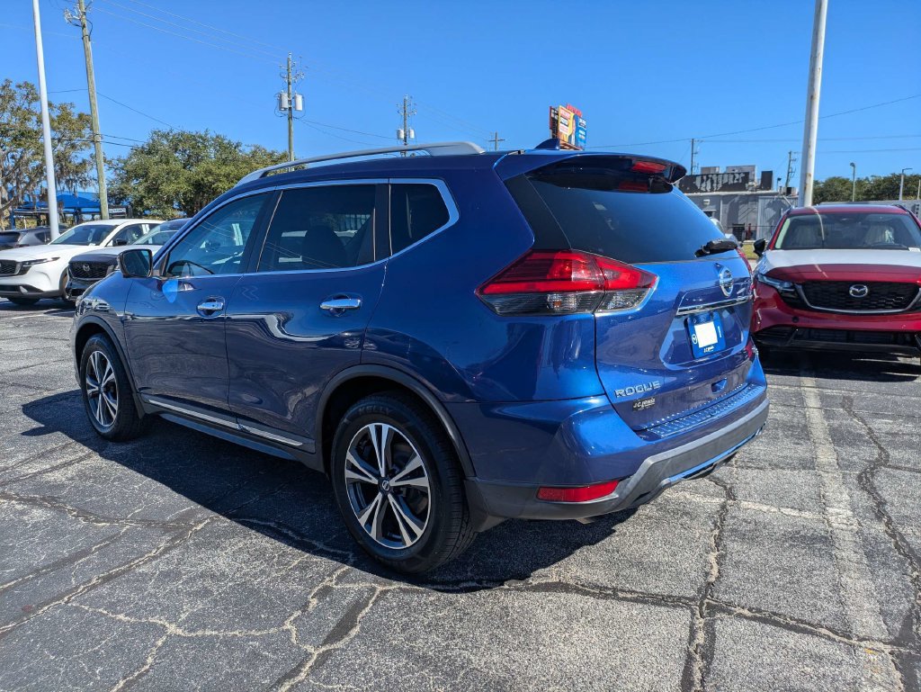 Used 2017 Nissan Rogue SL w/ SL Premium Package FWD image 6