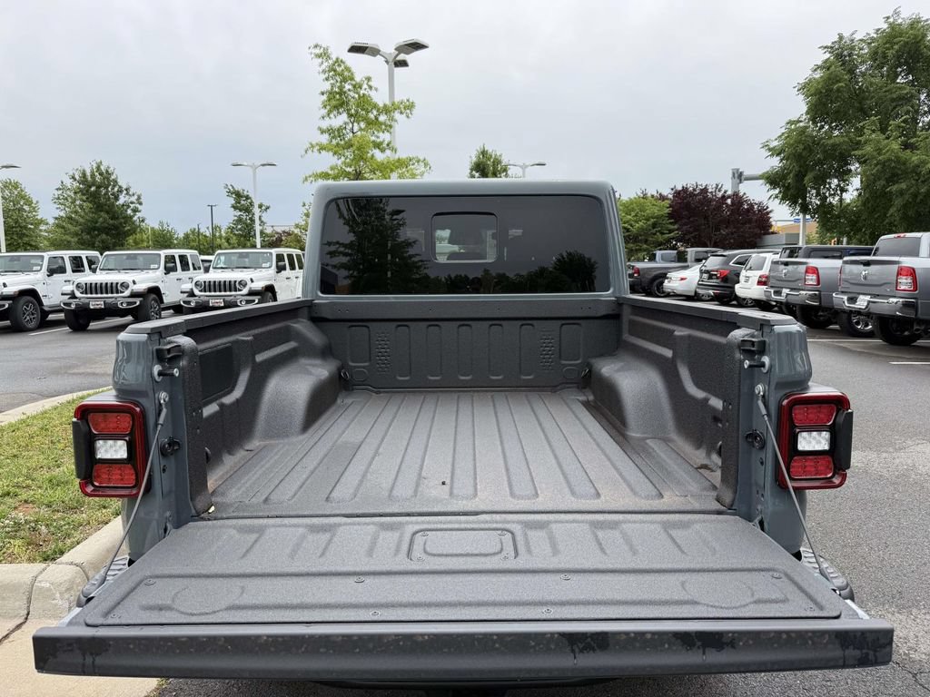 New 2026 Jeep Gladiator Rubicon AWD/4WD image 35