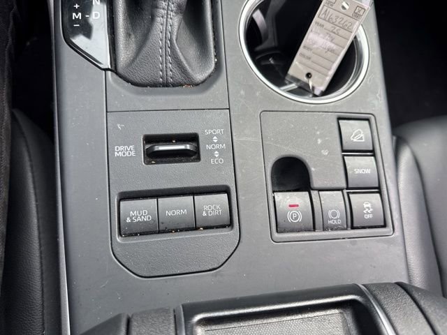 Used 2025 Toyota Highlander XLE image 21