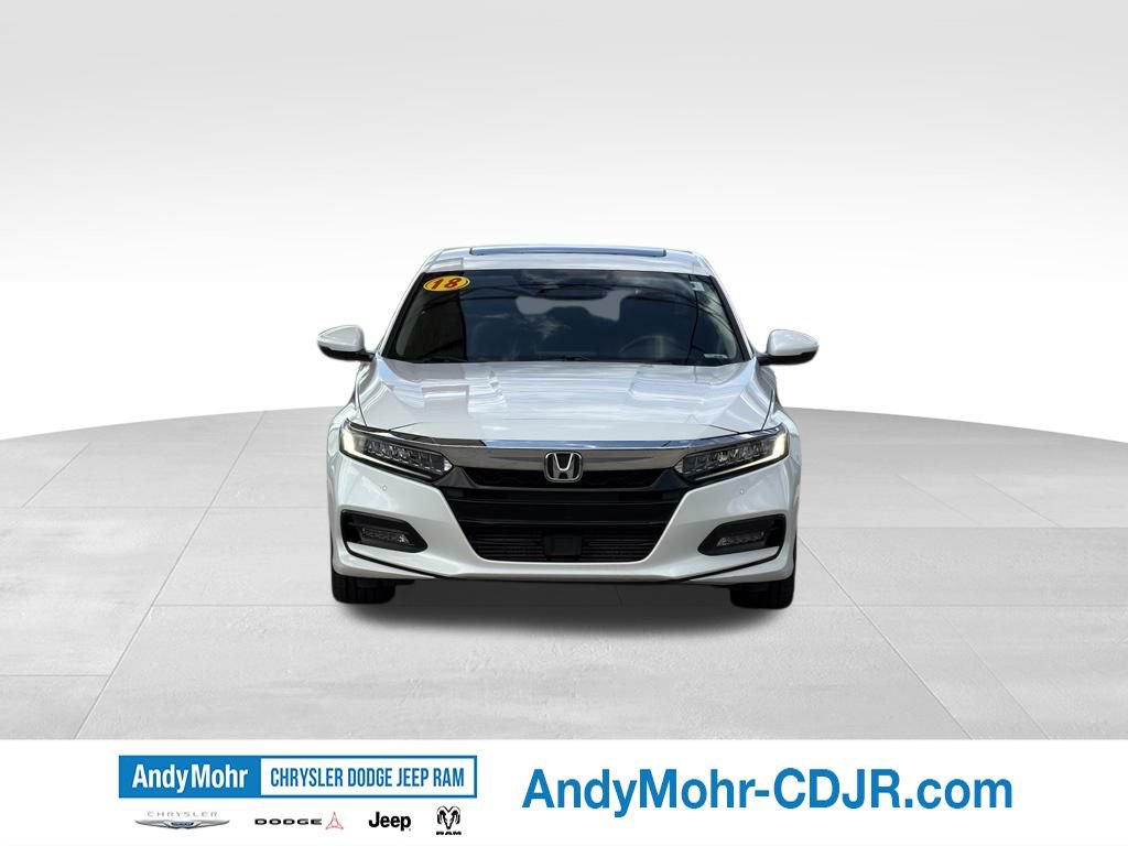 Used 2018 Honda Accord Touring image 2