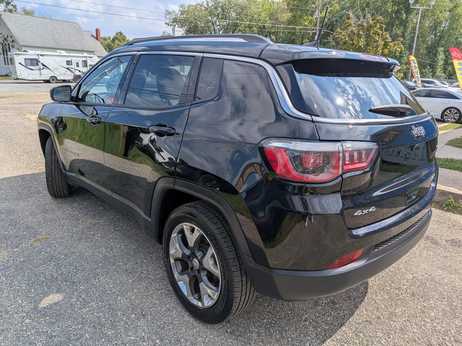 Used 2019 Jeep Compass Limited AWD/4WD image 4