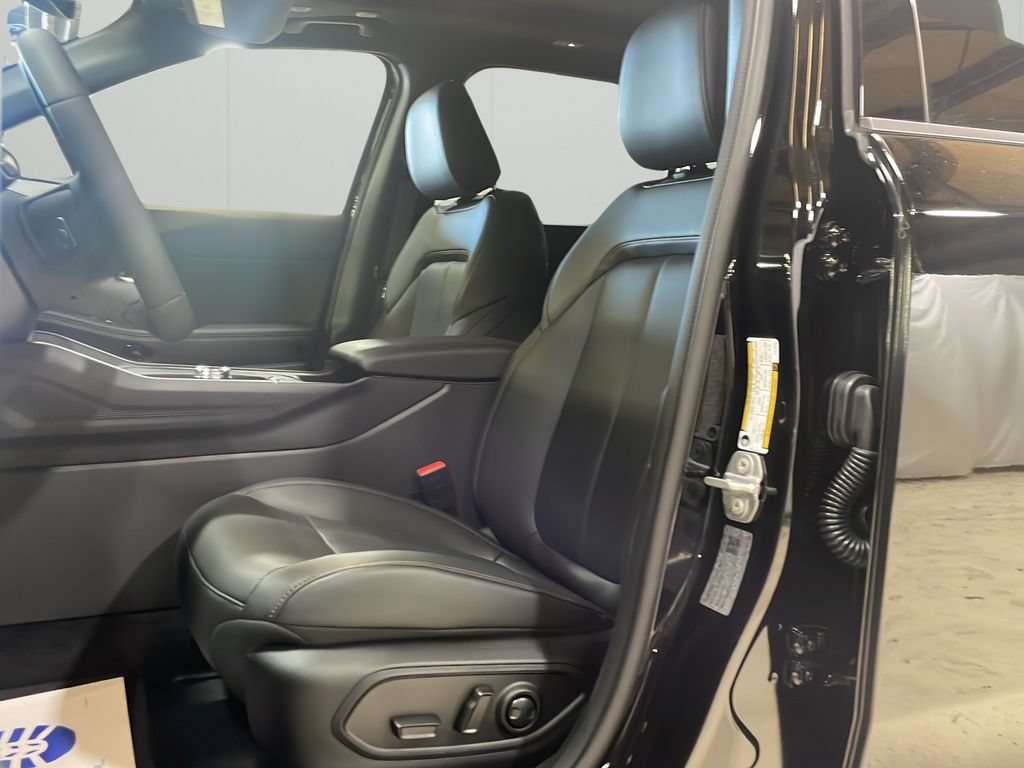 New 2026 Jeep Cherokee Limited AWD/4WD image 10
