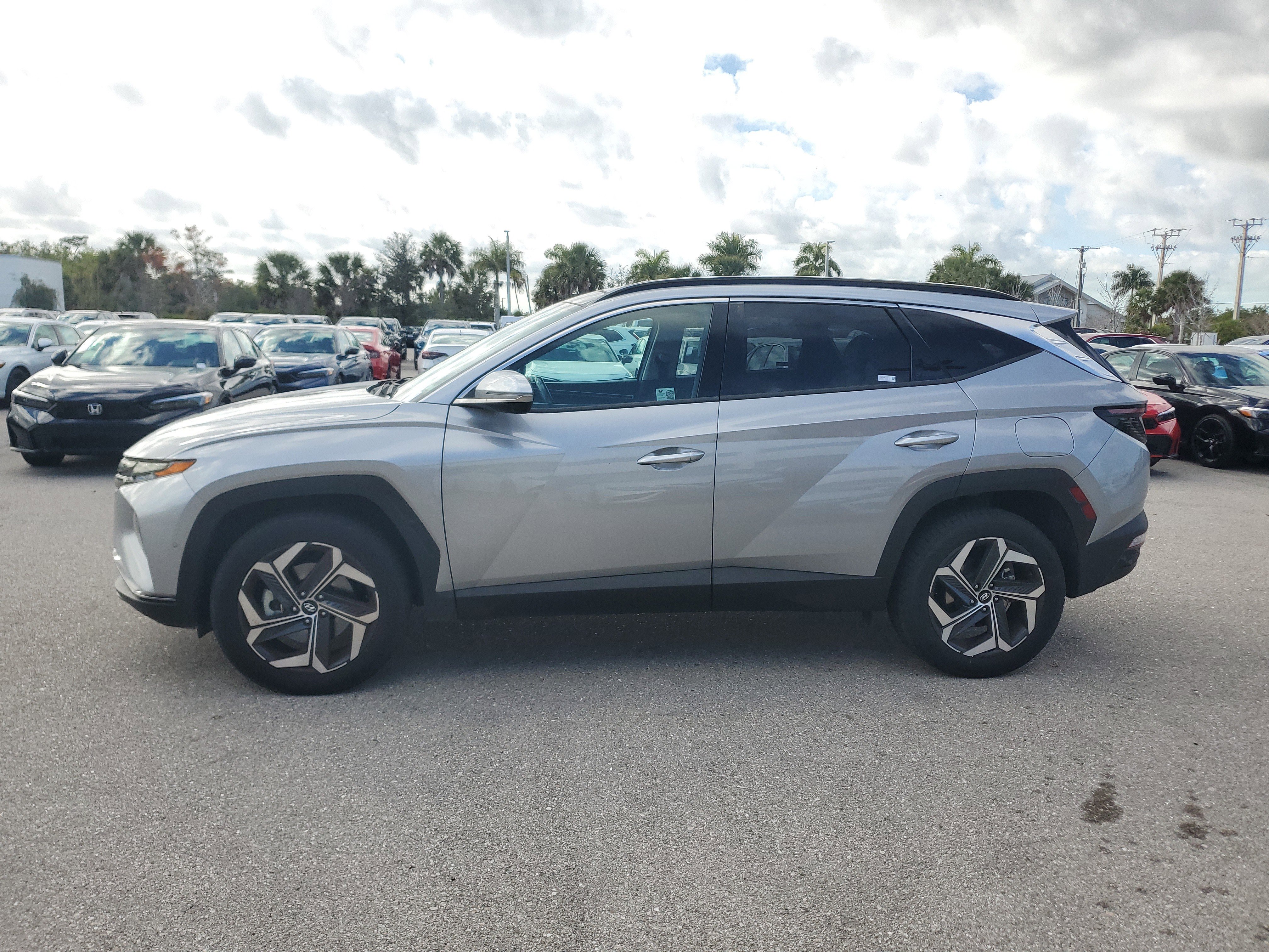 Used 2024 Hyundai Tucson Limited image 3
