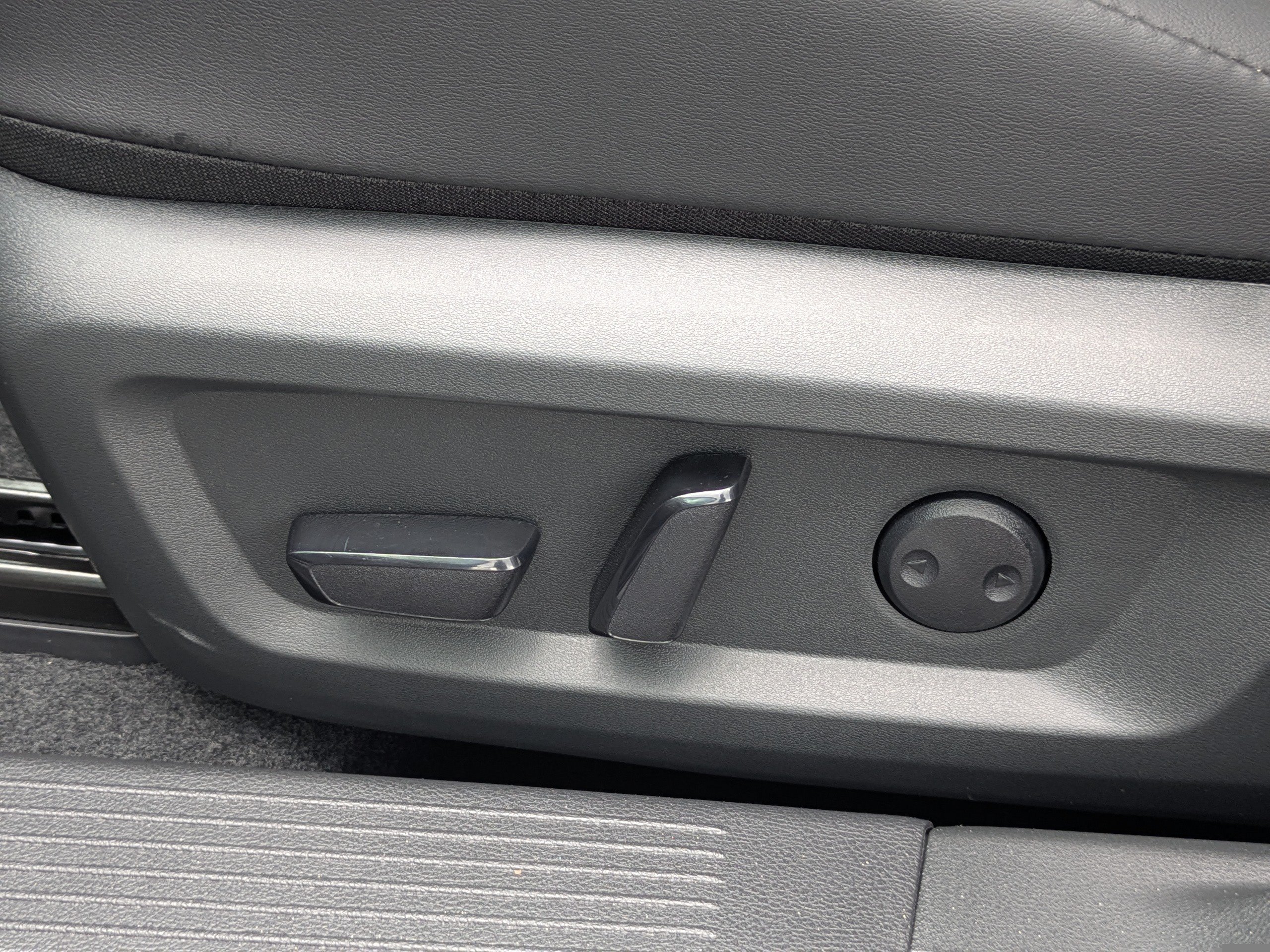 New 2026 Nissan Rogue Dark Armor FWD image 22