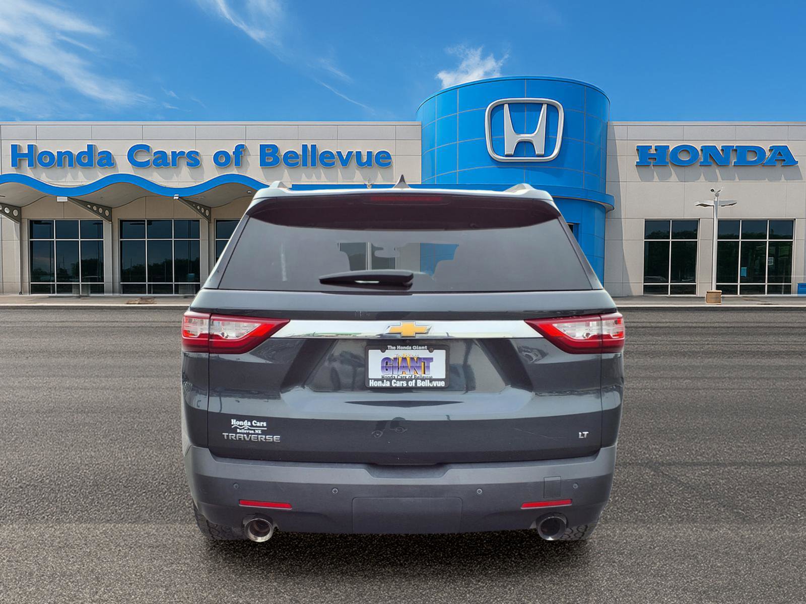 Used 2018 Chevrolet Traverse LT image 4