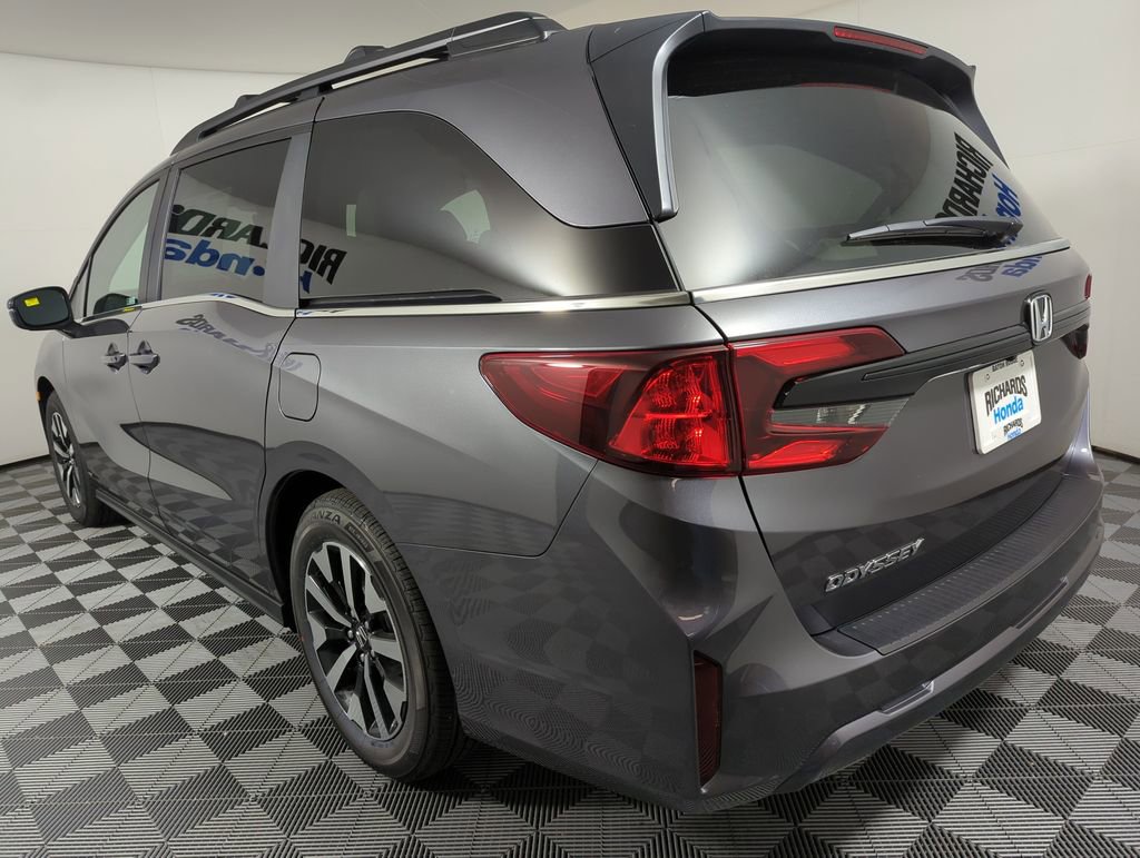 New 2026 Honda Odyssey EX-L image 3
